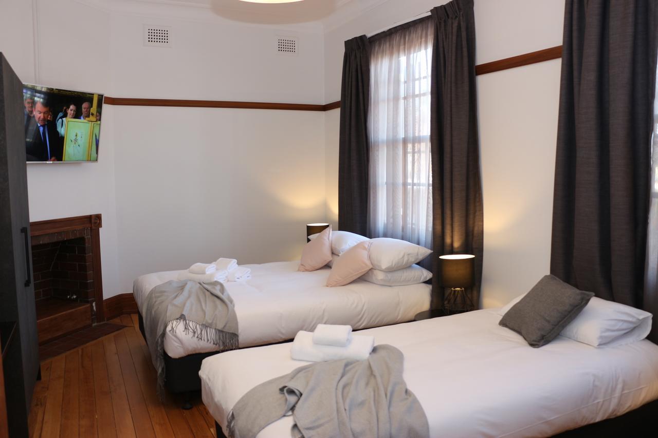 Guildford Hotel Esterno foto